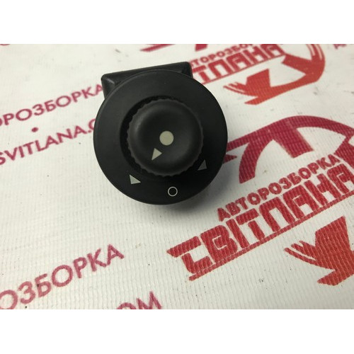 Кнопка регулировки зеркал Partner / Berlingo 2008- 185526